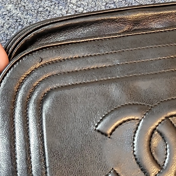 Chanel Vintage  Black Shoulder Bag with Gold Chain - Picture 10 of 12